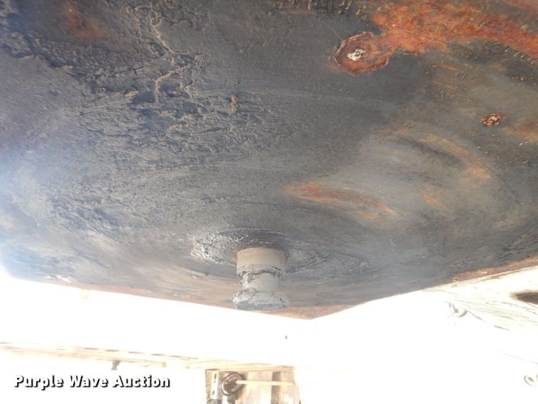 image for item IG9154 1963 Fruehauf  pneumatic dry bulk trailer