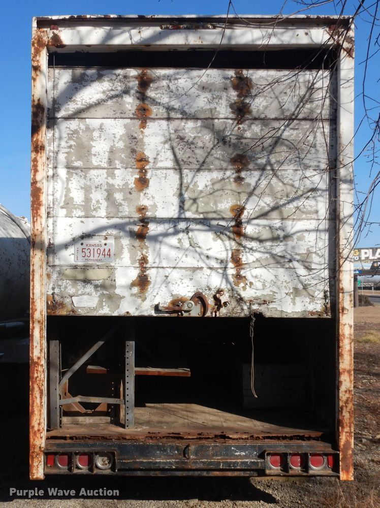 image for item IG9155 1972 Great Dane 742DD-42  dry van trailer