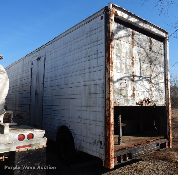 image for item IG9155 1972 Great Dane 742DD-42  dry van trailer