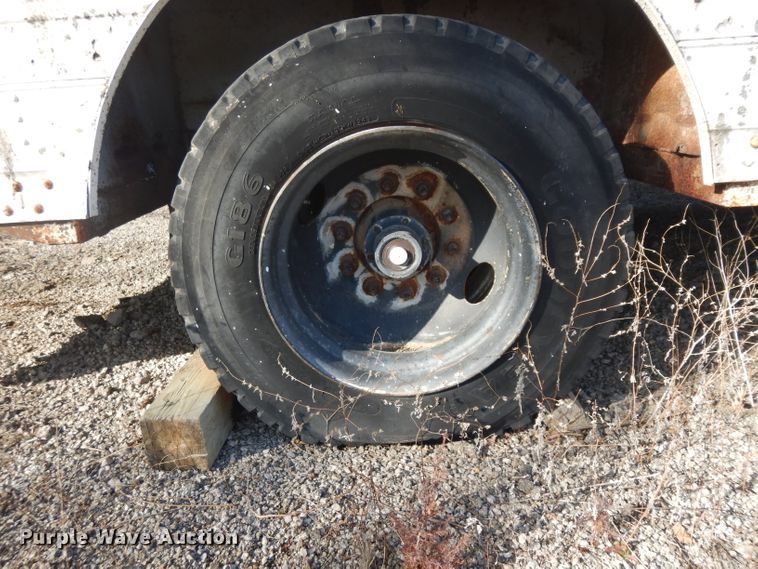 image for item IG9155 1972 Great Dane 742DD-42  dry van trailer