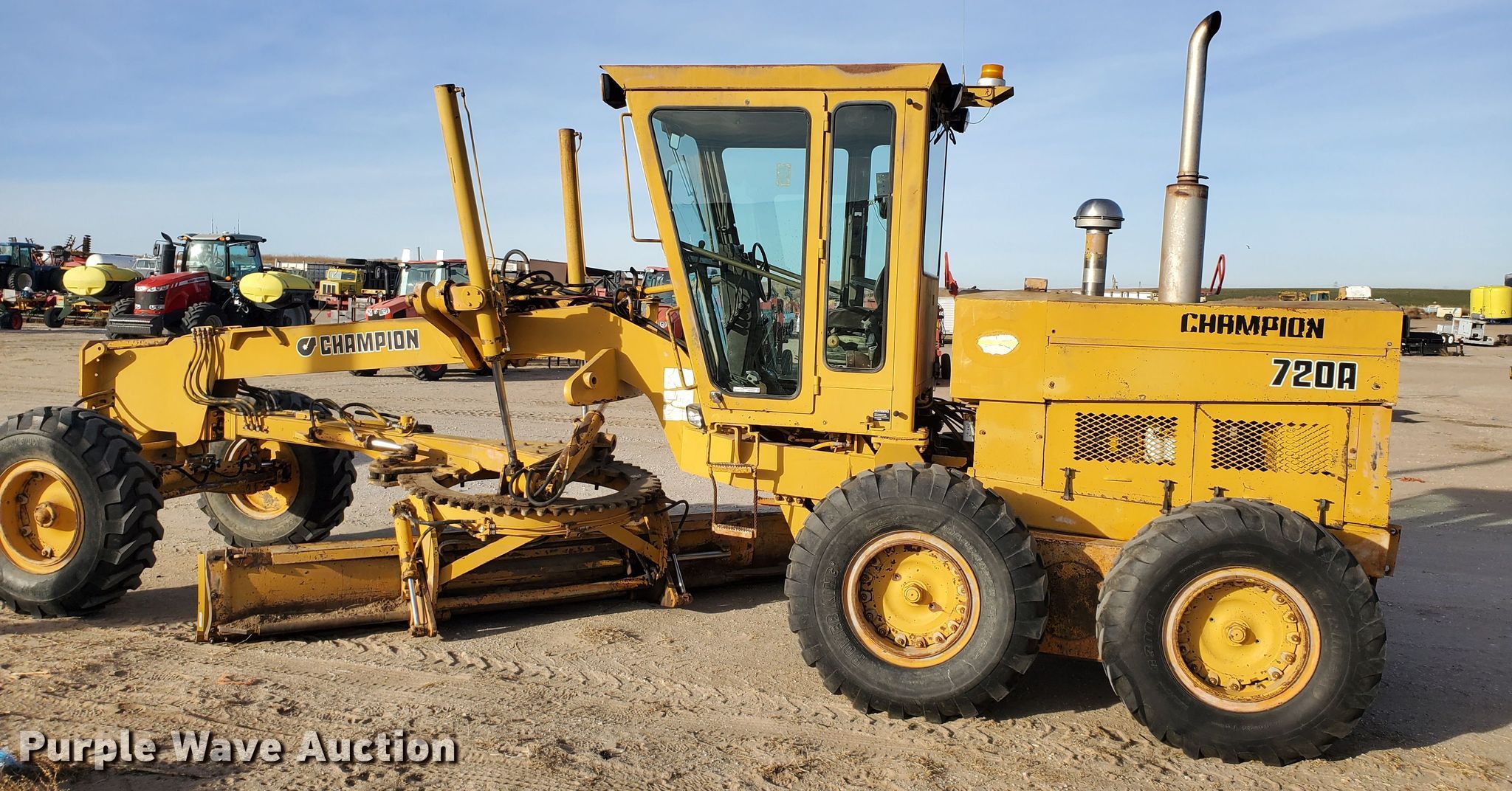 1985 Champion 720A motor grader in Garden City, KS Item HW9666 for