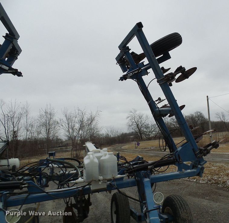 image for item DC2768 2004 Ag Systems Nitromaster 7000  anhydrous ammonia applicator