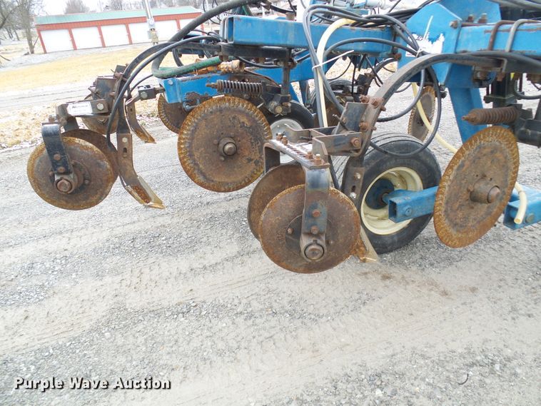 image for item DC2768 2004 Ag Systems Nitromaster 7000  anhydrous ammonia applicator