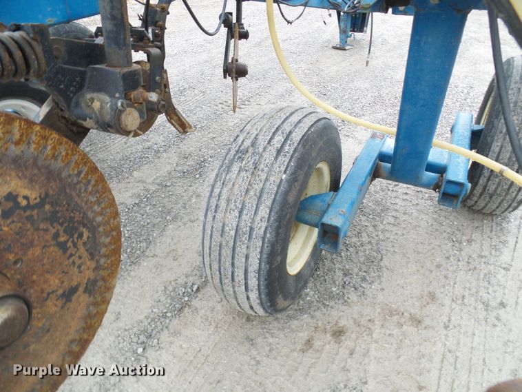 image for item DC2768 2004 Ag Systems Nitromaster 7000  anhydrous ammonia applicator