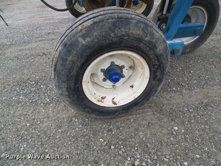 image for item DC2768 2004 Ag Systems Nitromaster 7000  anhydrous ammonia applicator