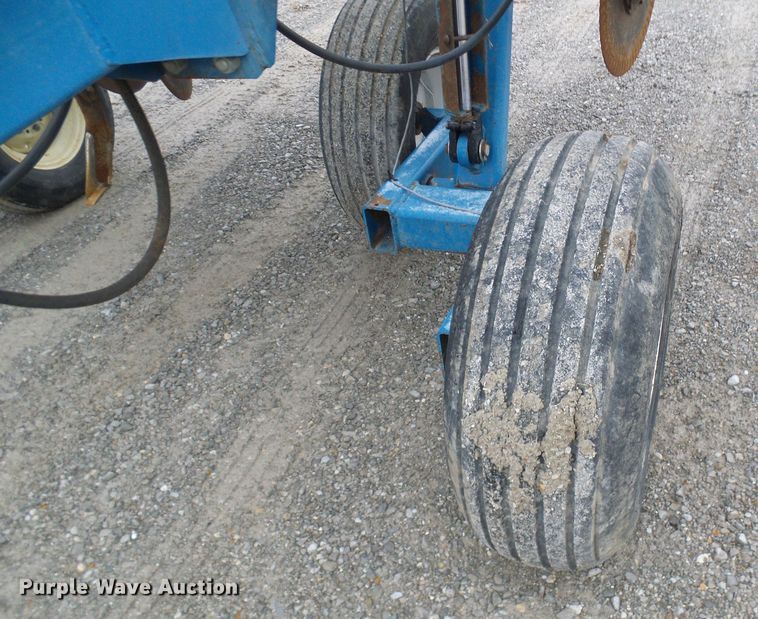 image for item DC2768 2004 Ag Systems Nitromaster 7000  anhydrous ammonia applicator