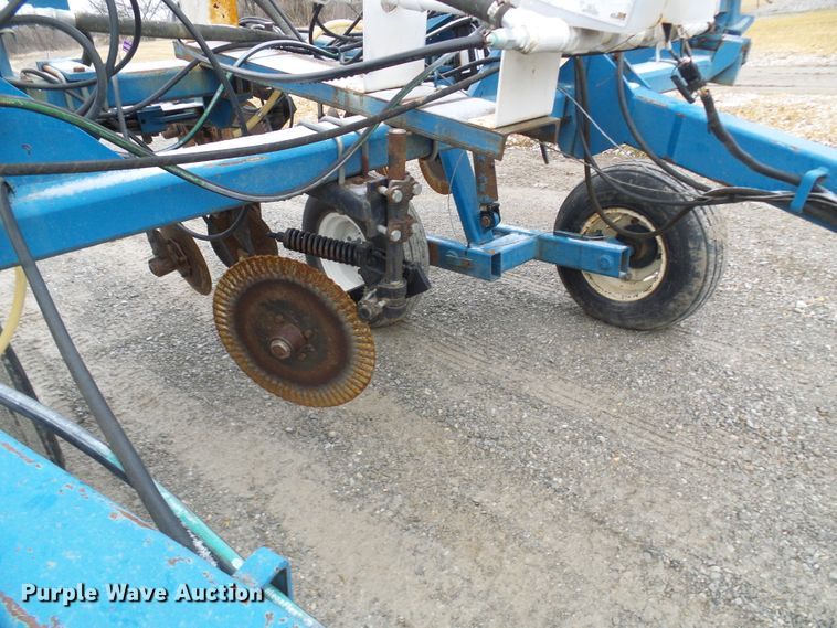 image for item DC2768 2004 Ag Systems Nitromaster 7000  anhydrous ammonia applicator