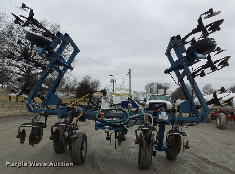 image for item DC2769 2004 Ag Systems Nitromaster 7000  anhydrous ammonia applicator