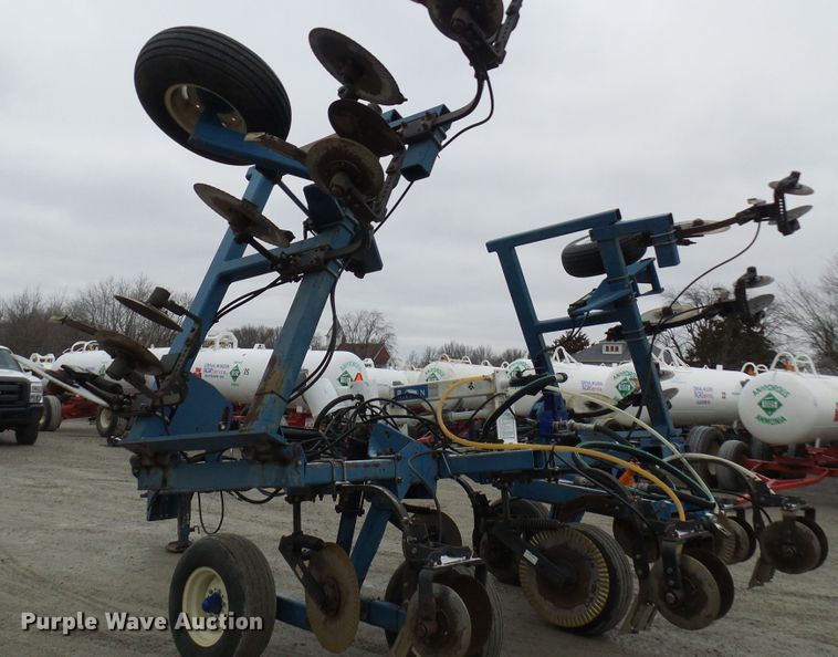 image for item DC2769 2004 Ag Systems Nitromaster 7000  anhydrous ammonia applicator