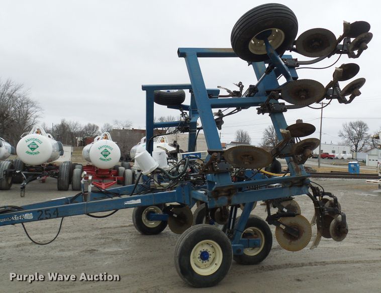 image for item DC2769 2004 Ag Systems Nitromaster 7000  anhydrous ammonia applicator