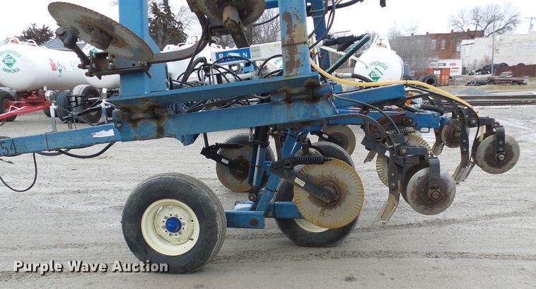 image for item DC2769 2004 Ag Systems Nitromaster 7000  anhydrous ammonia applicator