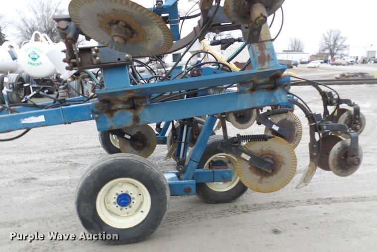 image for item DC2769 2004 Ag Systems Nitromaster 7000  anhydrous ammonia applicator