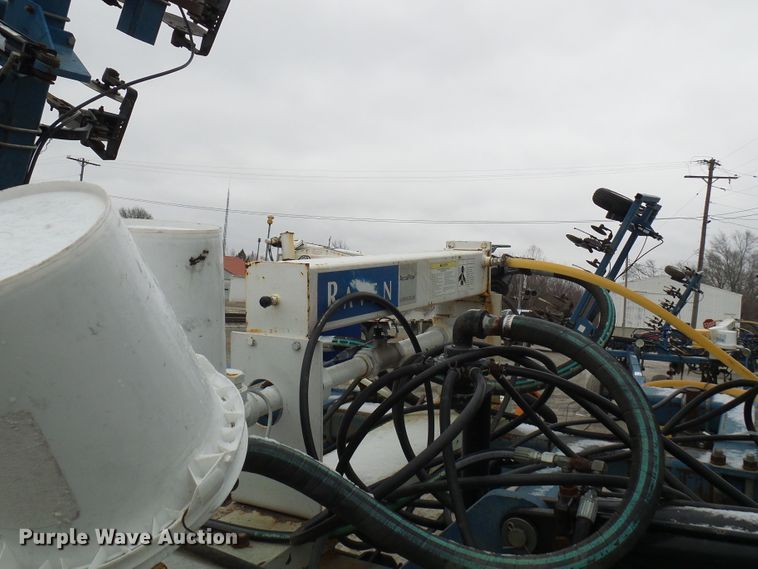 image for item DC2769 2004 Ag Systems Nitromaster 7000  anhydrous ammonia applicator