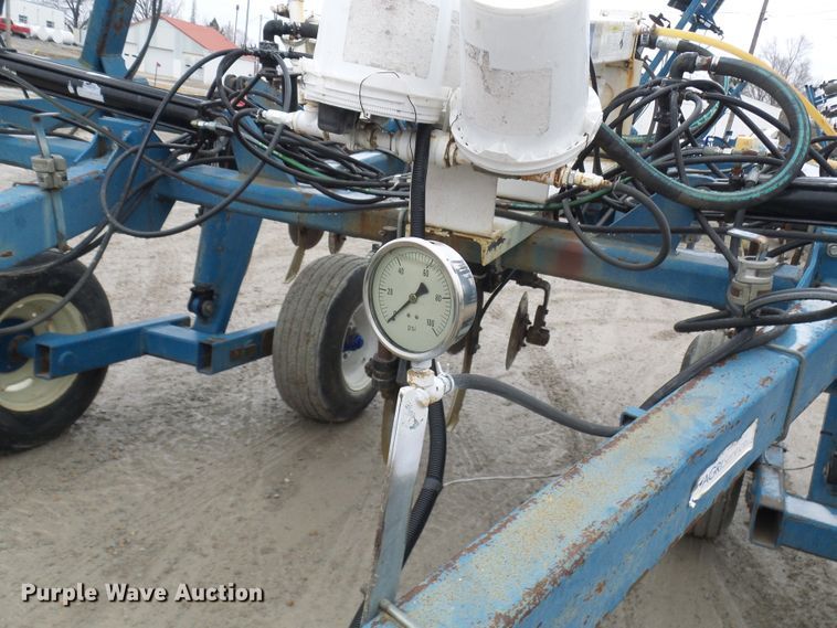 image for item DC2769 2004 Ag Systems Nitromaster 7000  anhydrous ammonia applicator