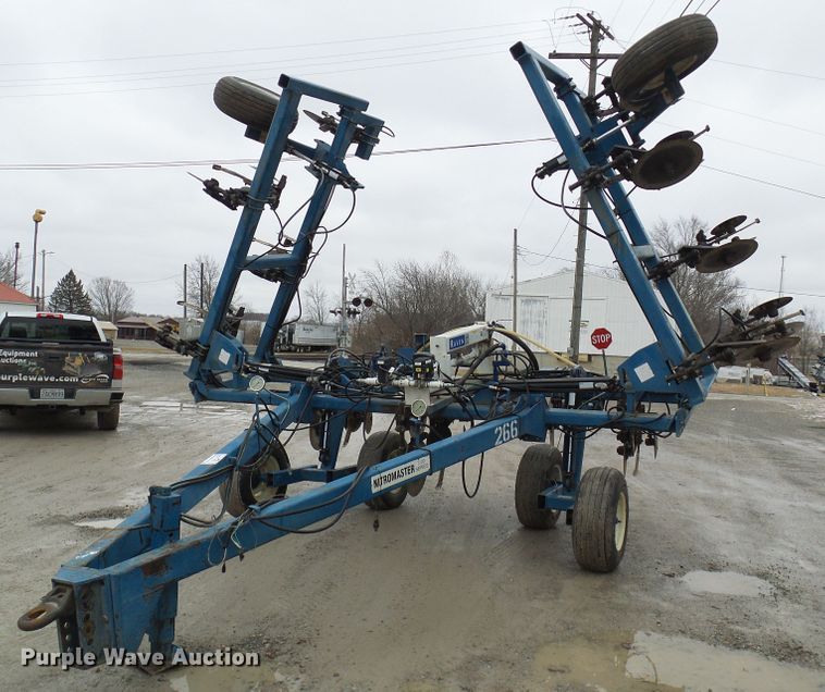 image for item DC2771 2006 Ag Systems Nitromaster 7000  anhydrous ammonia applicator