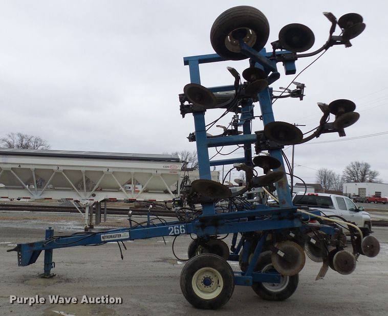 image for item DC2771 2006 Ag Systems Nitromaster 7000  anhydrous ammonia applicator
