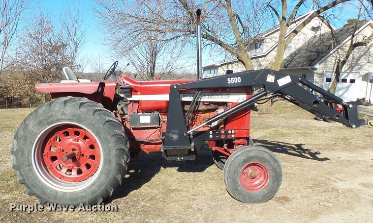 image for item DC2807 International 856  tractor