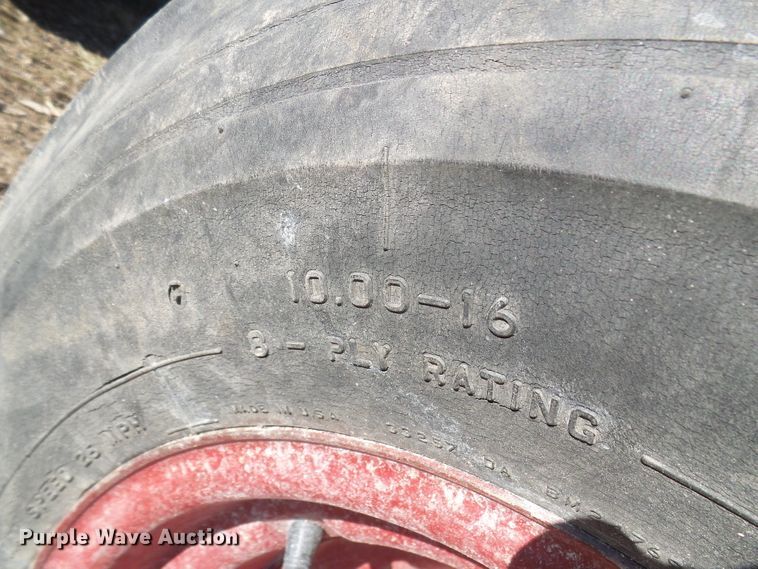 image for item DC2807 International 856  tractor