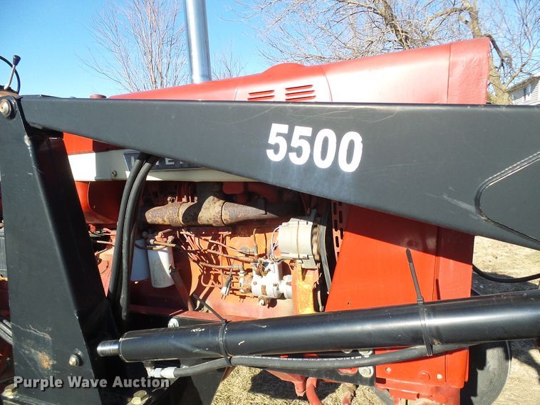 image for item DC2807 International 856  tractor