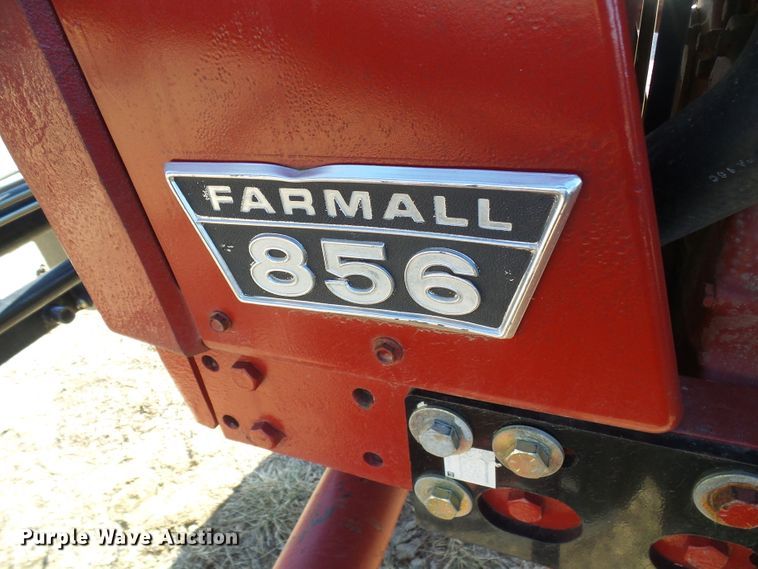 image for item DC2807 International 856  tractor