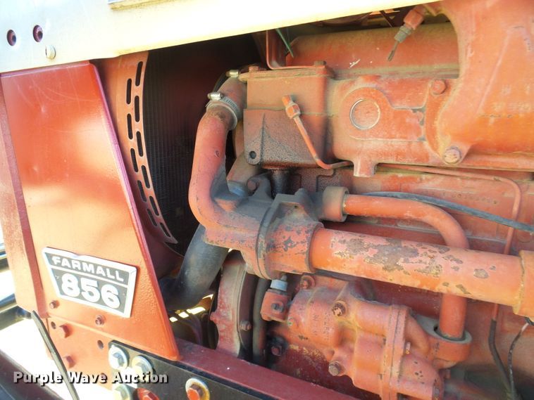 image for item DC2807 International 856  tractor