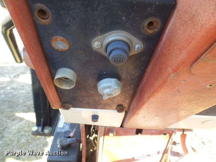 image for item DC2807 International 856  tractor