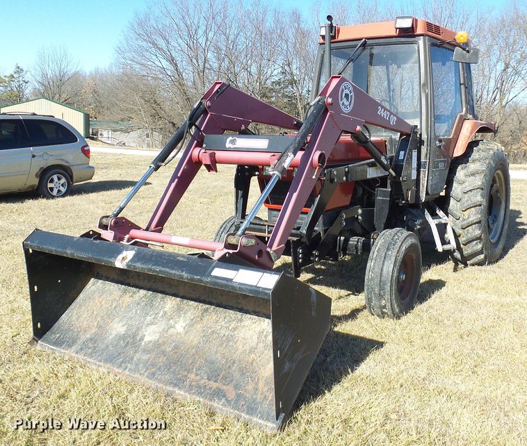 image for item DC2812 1990 Case 685 XL  tractor