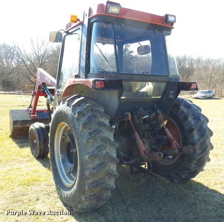 image for item DC2812 1990 Case 685 XL  tractor