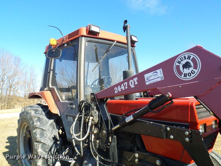 image for item DC2812 1990 Case 685 XL  tractor