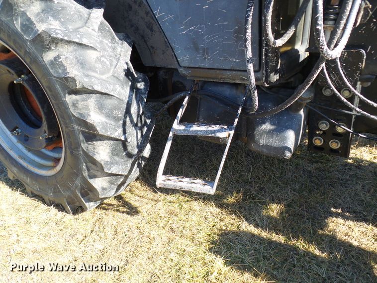 image for item DC2812 1990 Case 685 XL  tractor