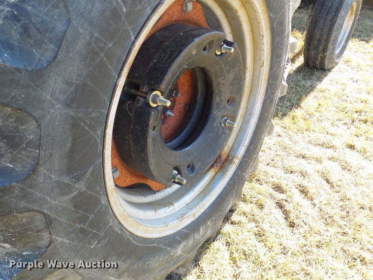 image for item DC2812 1990 Case 685 XL  tractor