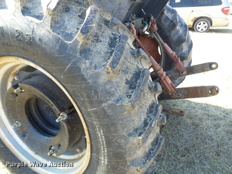 image for item DC2812 1990 Case 685 XL  tractor