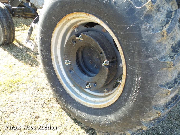 image for item DC2812 1990 Case 685 XL  tractor