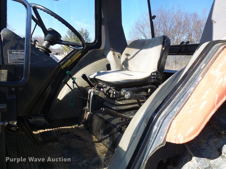 image for item DC2812 1990 Case 685 XL  tractor