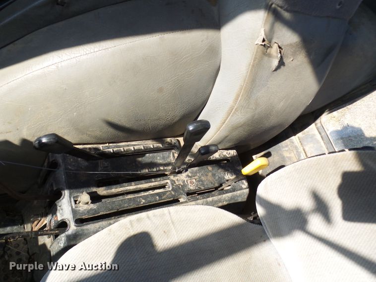 image for item DC2812 1990 Case 685 XL  tractor