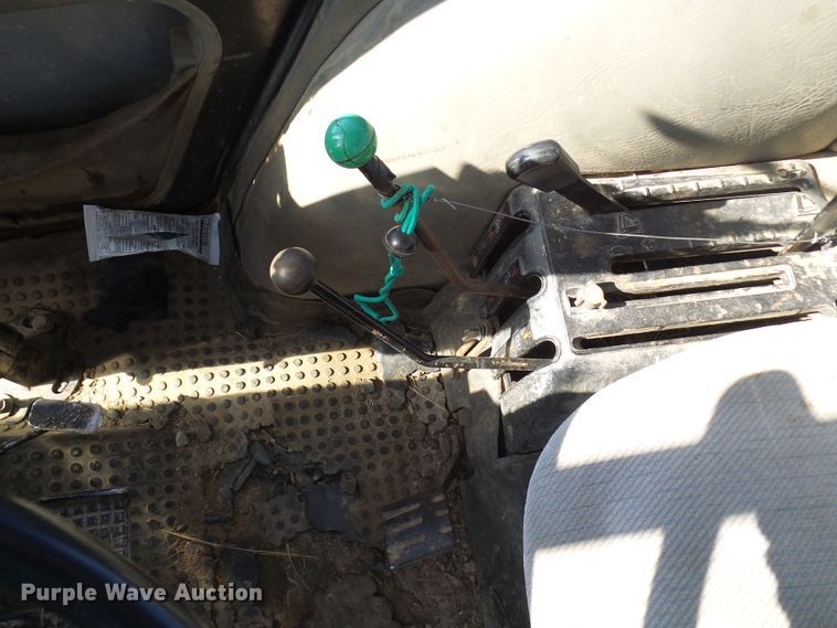 image for item DC2812 1990 Case 685 XL  tractor