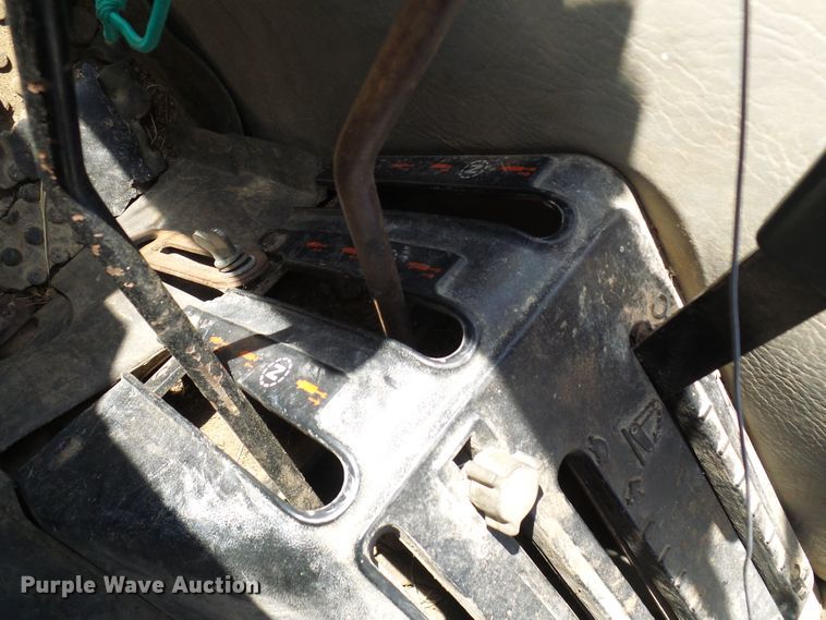 image for item DC2812 1990 Case 685 XL  tractor