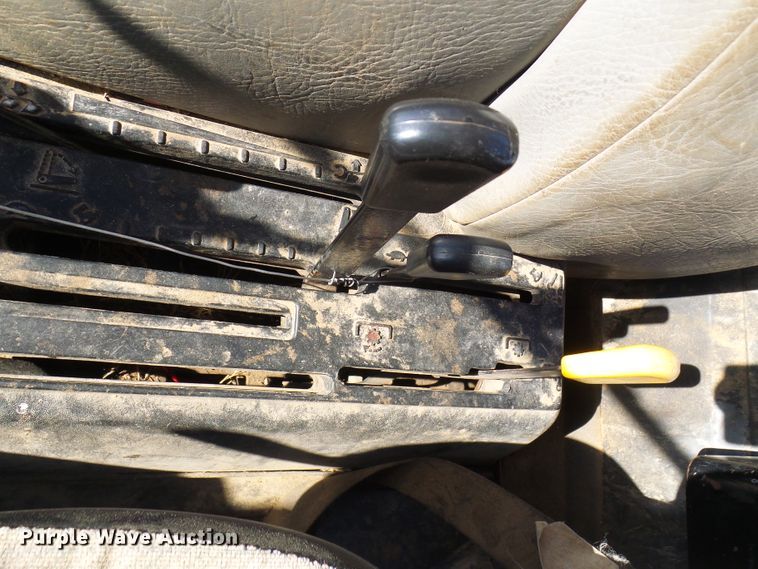 image for item DC2812 1990 Case 685 XL  tractor