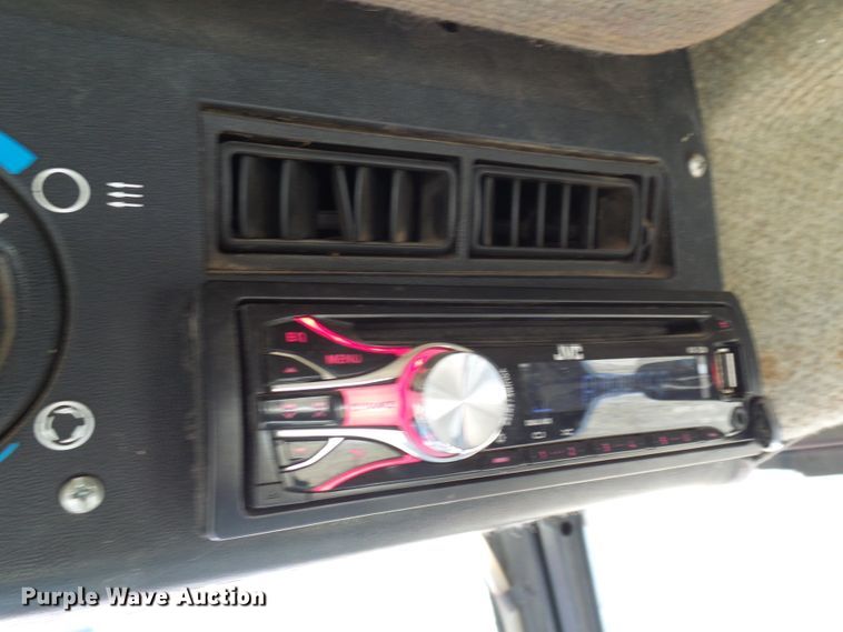 image for item DC2812 1990 Case 685 XL  tractor