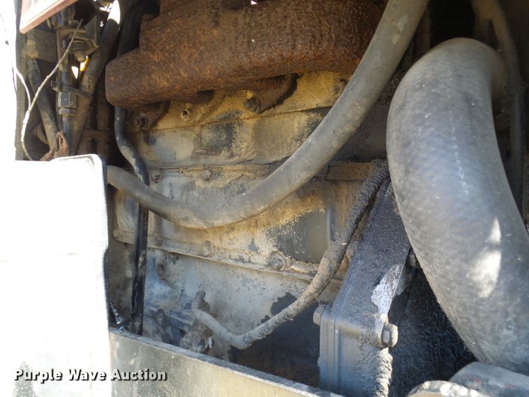 image for item DC2812 1990 Case 685 XL  tractor