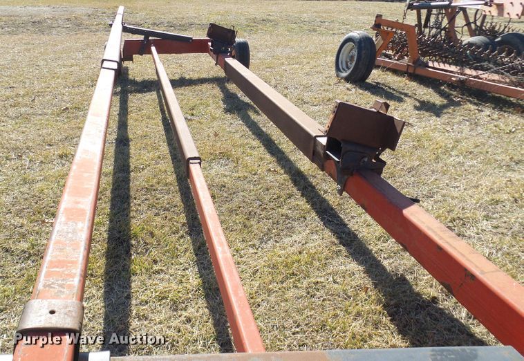 image for item DC2815 Unverferth HT25  header trailer