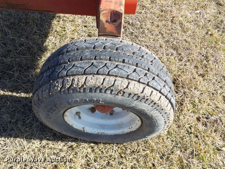 image for item DC2815 Unverferth HT25  header trailer