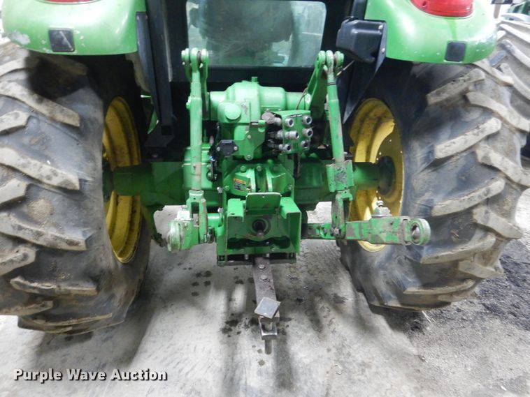 image for item DC8787 2007 John Deere 6403  MFWD tractor