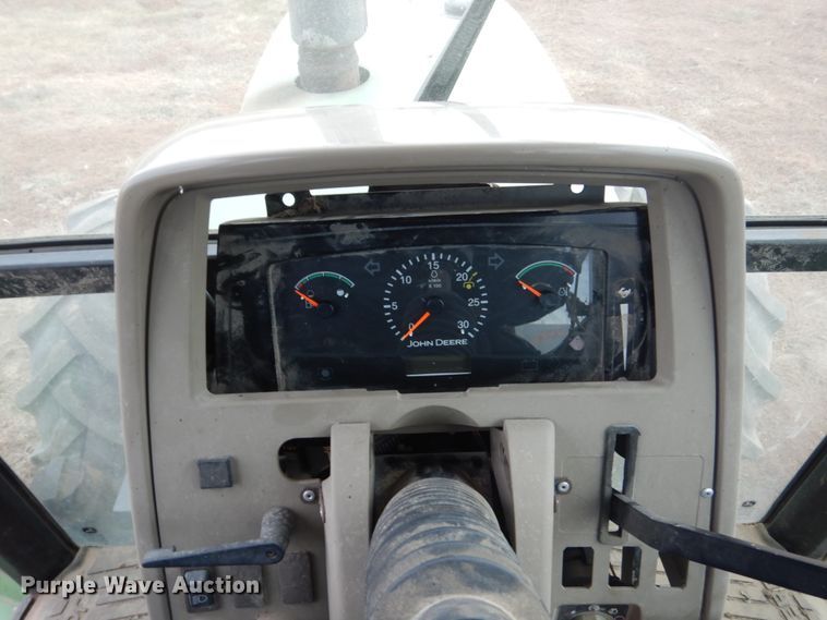 image for item DC8787 2007 John Deere 6403  MFWD tractor