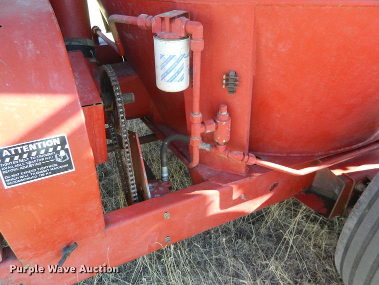 image for item DF4649 New Holland 358 grinder mixer