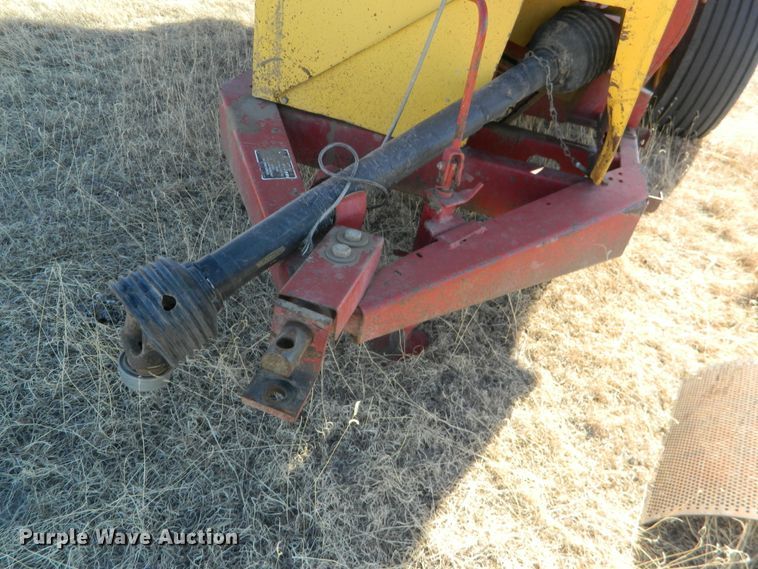 image for item DF4649 New Holland 358 grinder mixer