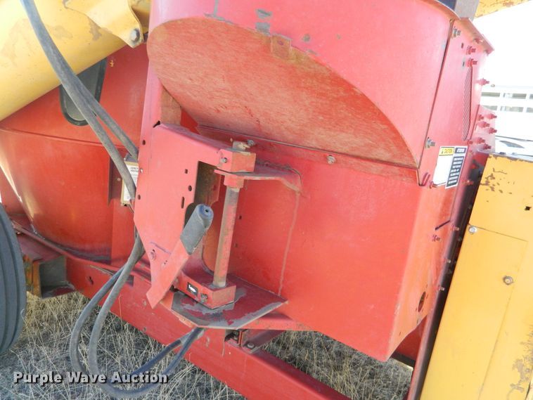 image for item DF4649 New Holland 358 grinder mixer