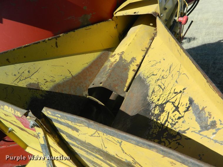 image for item DF4649 New Holland 358 grinder mixer