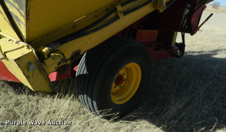 image for item DF4649 New Holland 358 grinder mixer