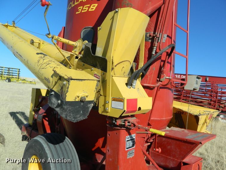 image for item DF4649 New Holland 358 grinder mixer